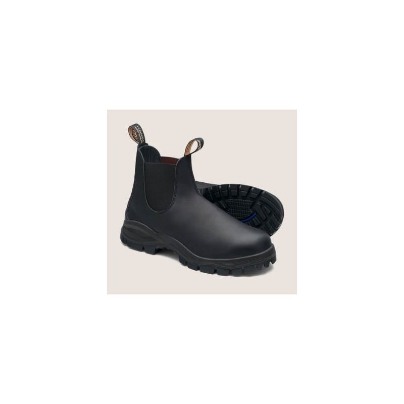 BLUNDSTONE 2240 Lug Boot Black