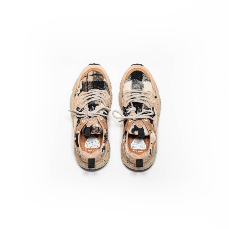 FLOWER MOUNTAIN Yamano 3 Woman Suède/Woolen Knitting Braids